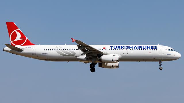 TC-JRV:Airbus A321:Turkish Airlines